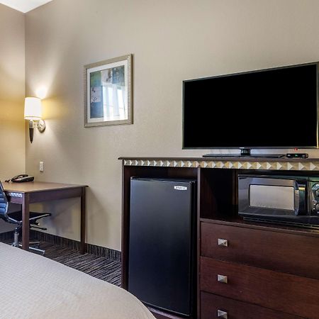 Best Western Mineola Inn Екстериор снимка