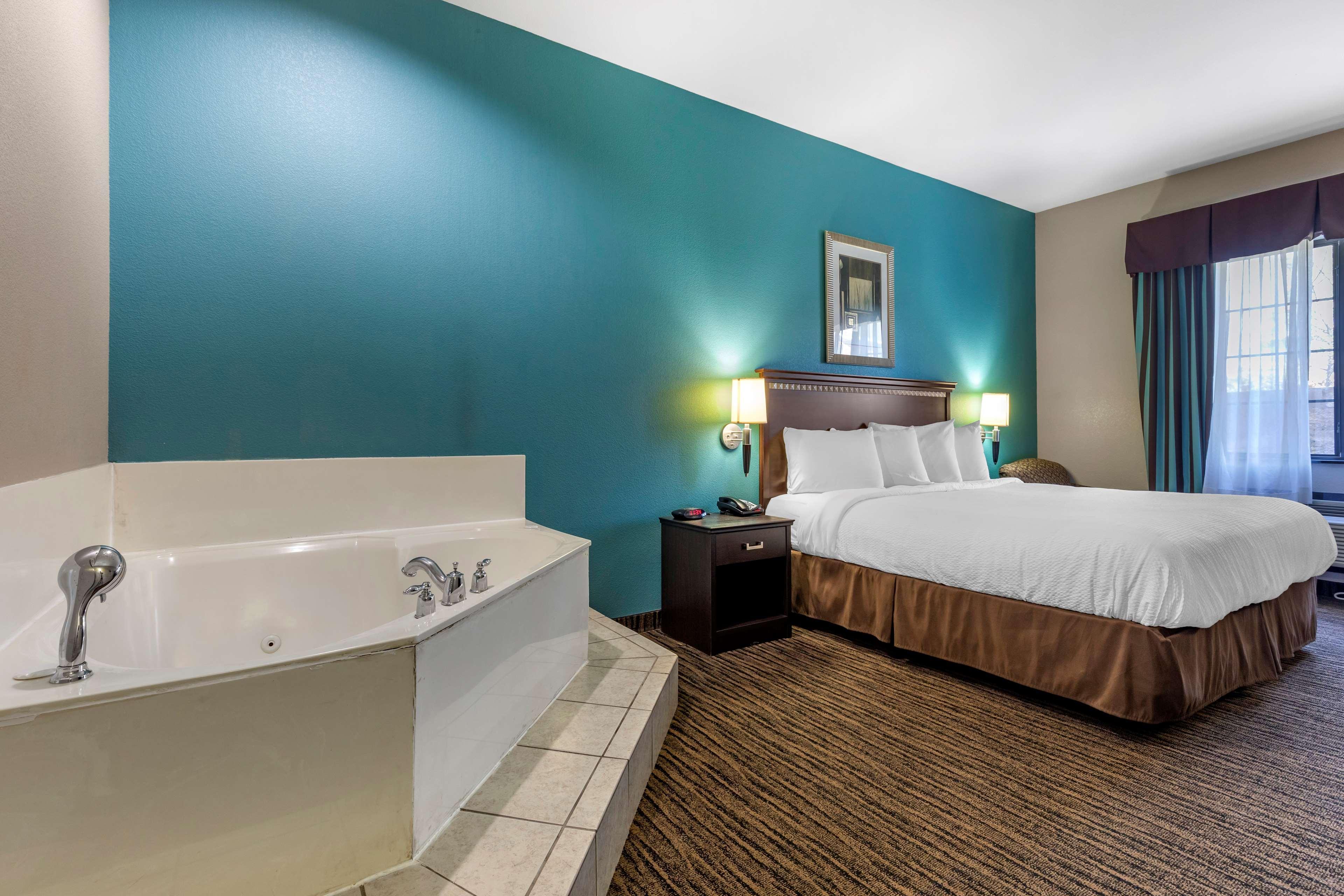 Best Western Mineola Inn Екстериор снимка