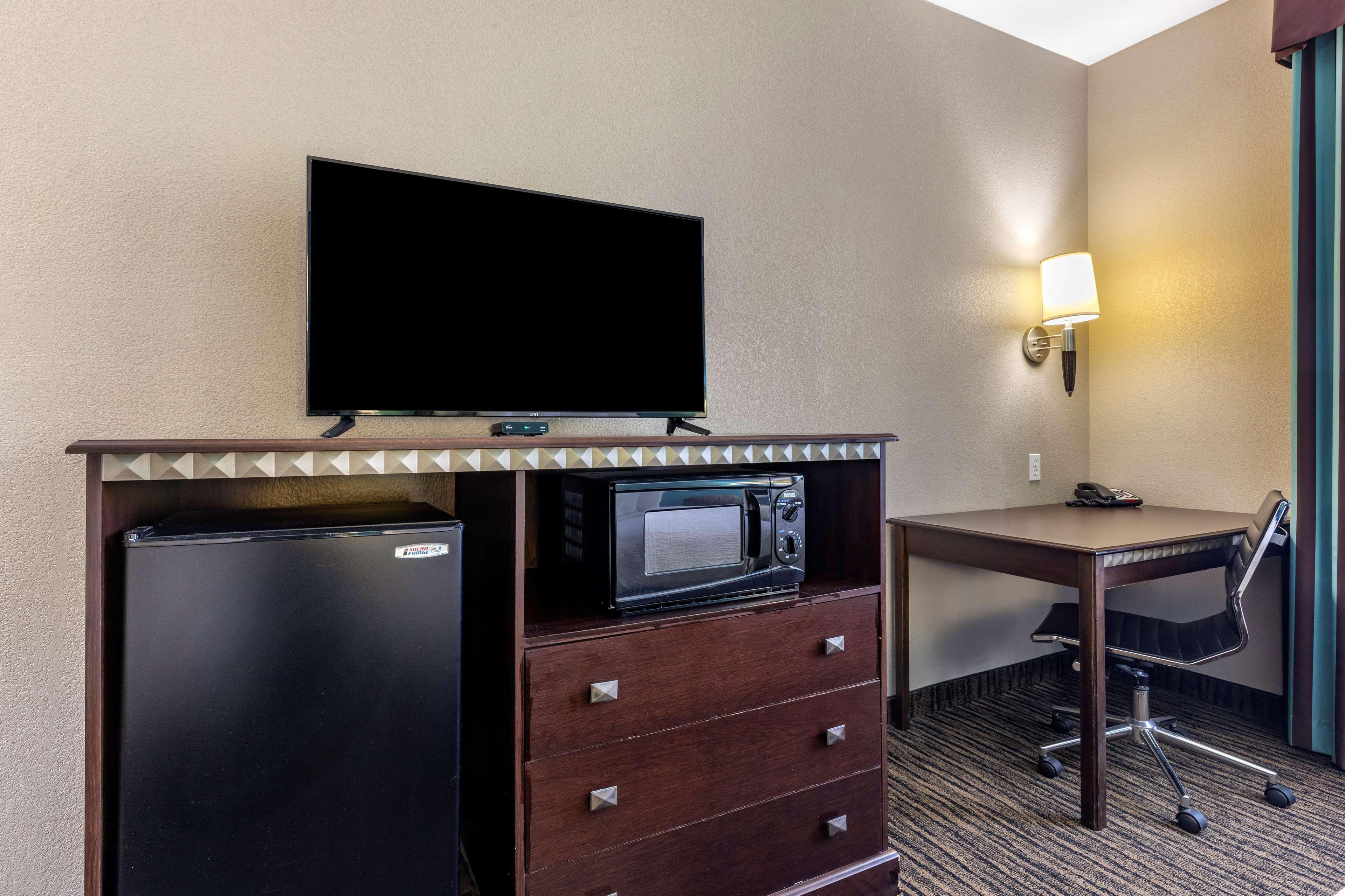 Best Western Mineola Inn Екстериор снимка
