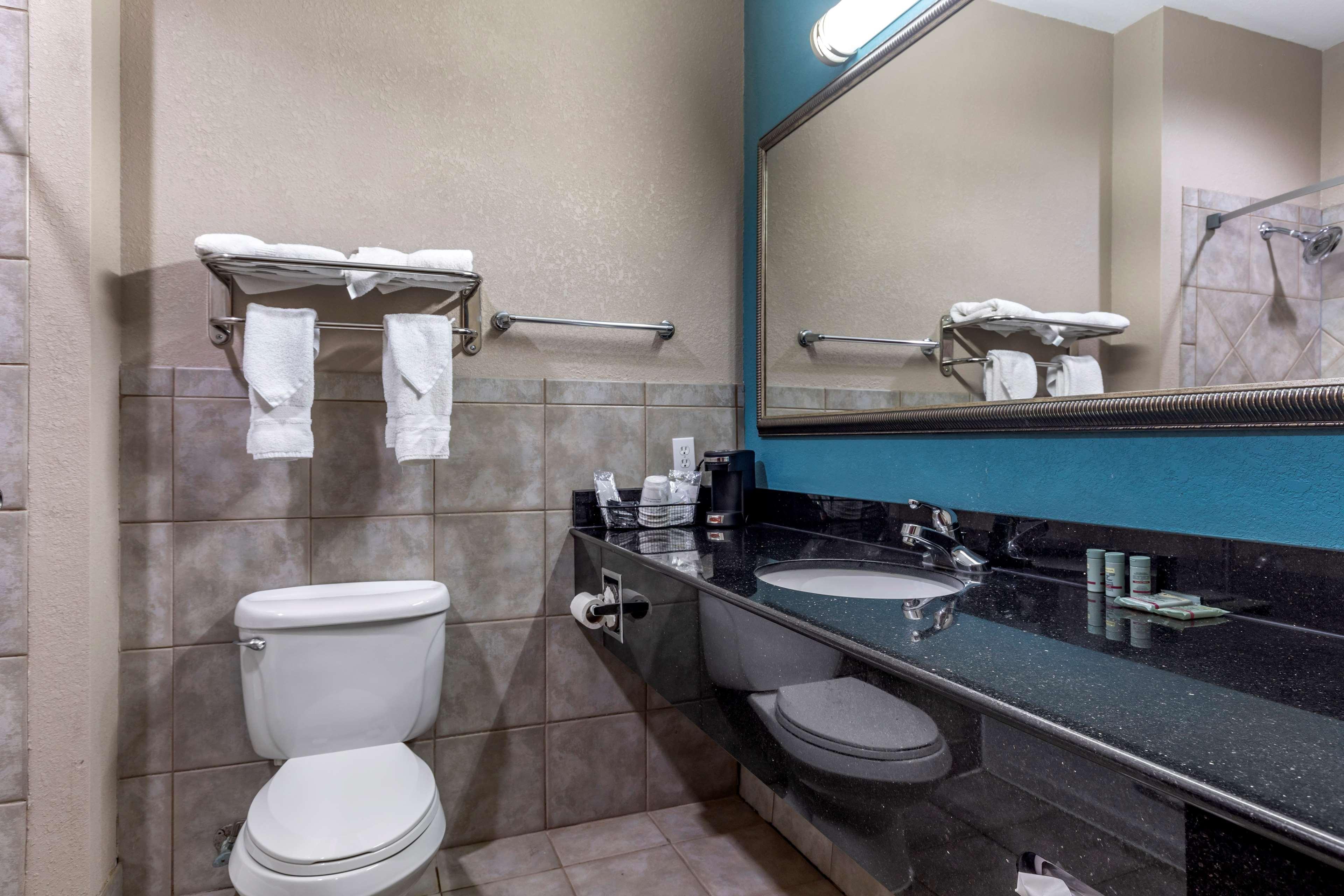 Best Western Mineola Inn Екстериор снимка