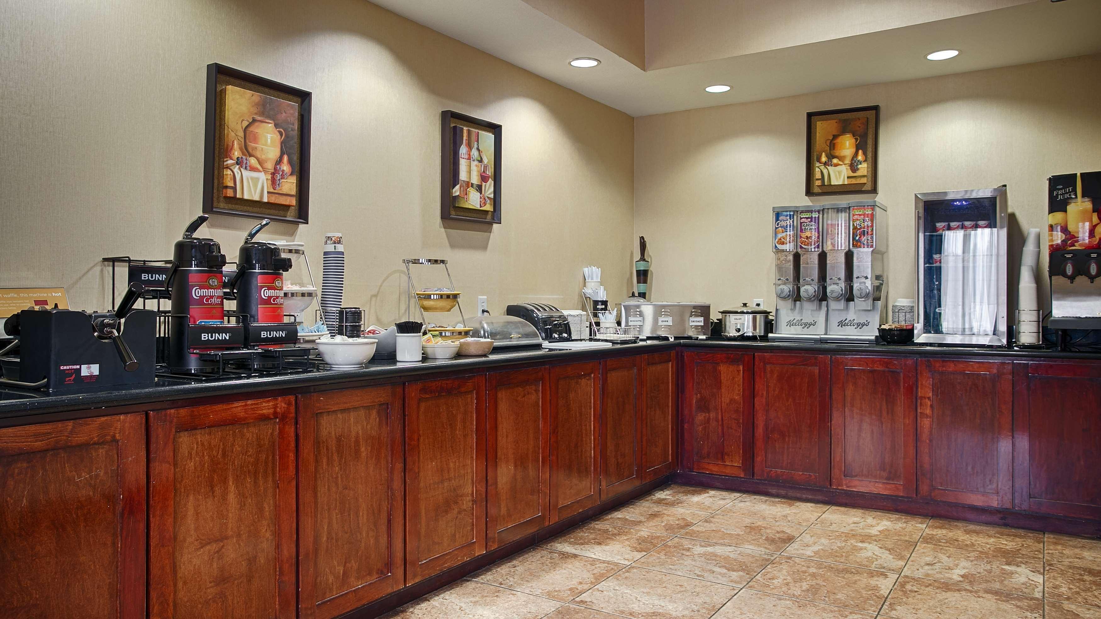 Best Western Mineola Inn Екстериор снимка