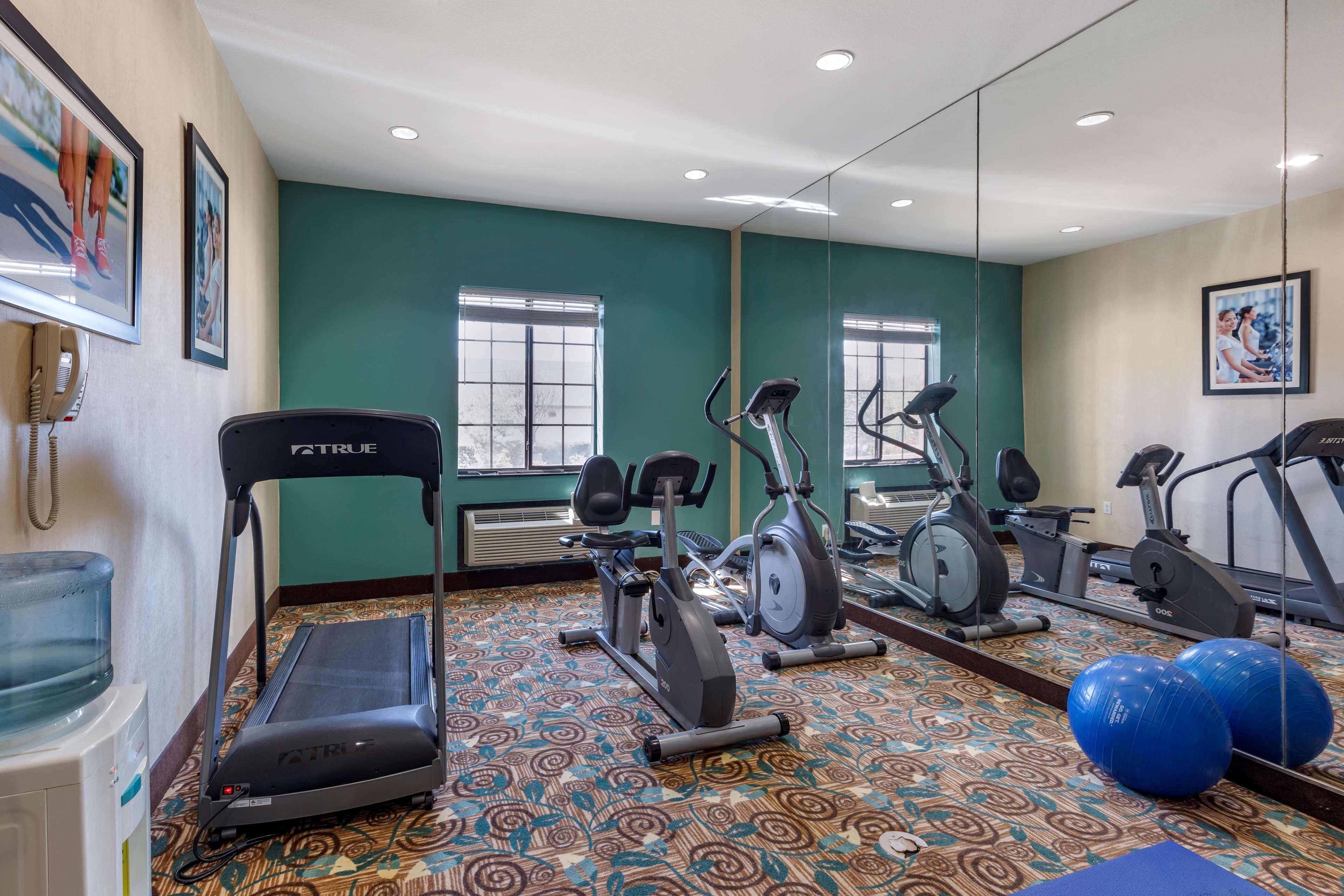 Best Western Mineola Inn Екстериор снимка